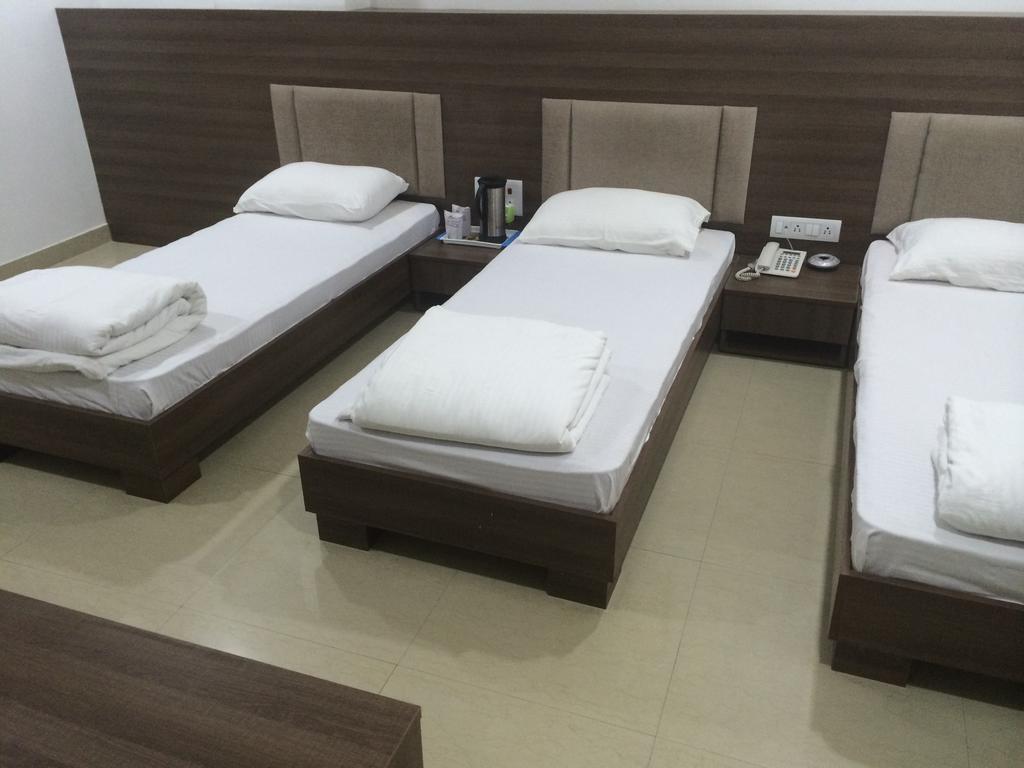 Jk Rooms 109 Hotel Mayur 나그푸르 외부 사진
